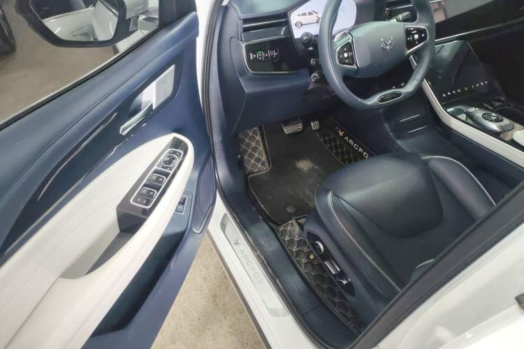 Used ARCFOX Alpha T 2022 480S 175kW Driver Seat