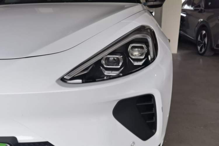 Used ARCFOX Alpha T 2022 653S+ 160kW Left Front Headlight