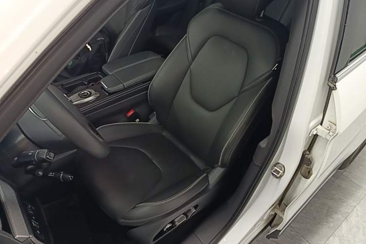 Used ARCFOX Alpha T 2022 480S 175kW Left Front Seat