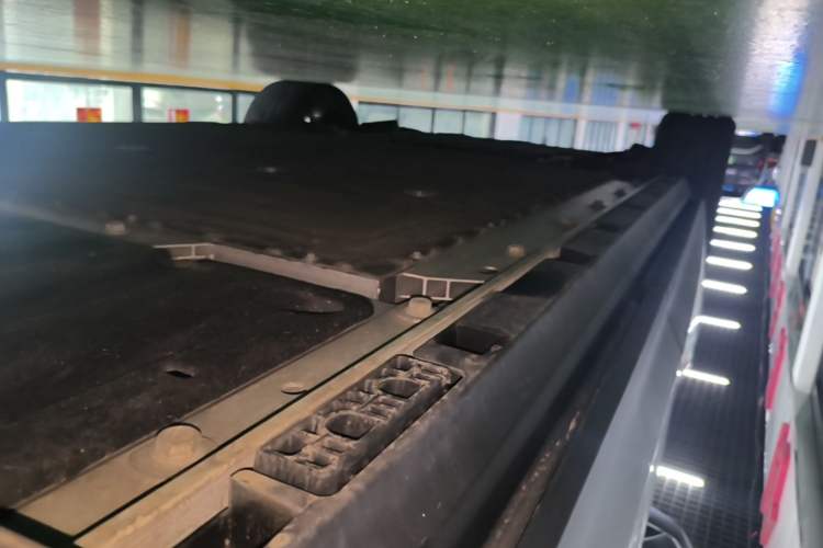 Used ARCFOX Alpha T 2022 480S 175kW Left Side Sill