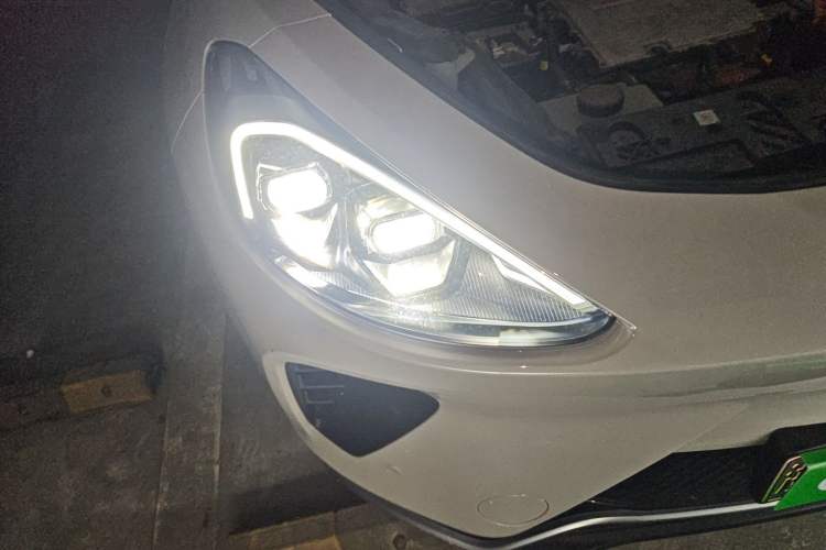 Used ARCFOX Alpha T 2022 653S 175kW Right Front Headlight