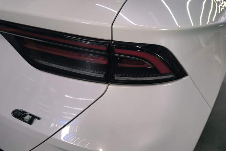 Used ARCFOX Alpha T 2022 480S 175kW Right Rear Taillight