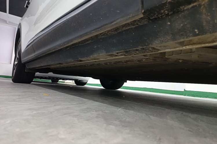 Used ARCFOX Alpha T 2022 480S 175kW Right Side Sill