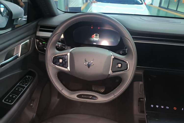 Used ARCFOX Alpha T 2022 480S 175kW Steering Wheel