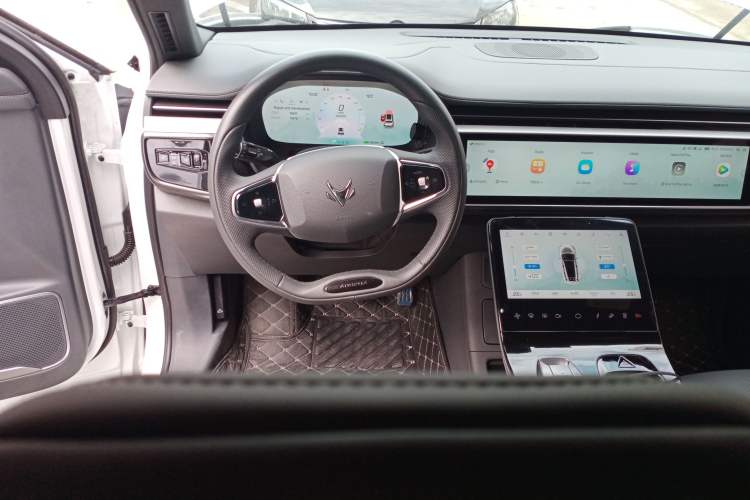 Used ARCFOX Alpha T 2022 480S 160kW Steering Wheel