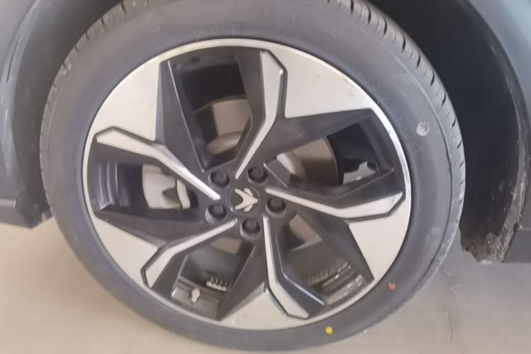 Used ARCFOX Alpha T 2023 688E+ Forest Edition 160kW Left Front Wheel Hub