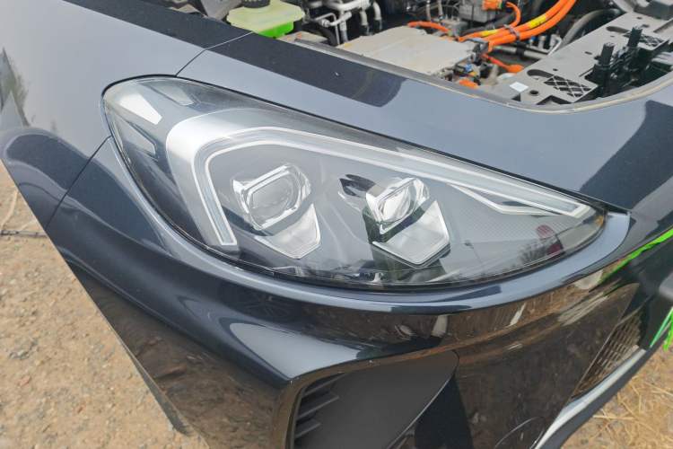 Used ARCFOX Alpha T 2023 480 Forest Edition 175kW Right Front Headlight