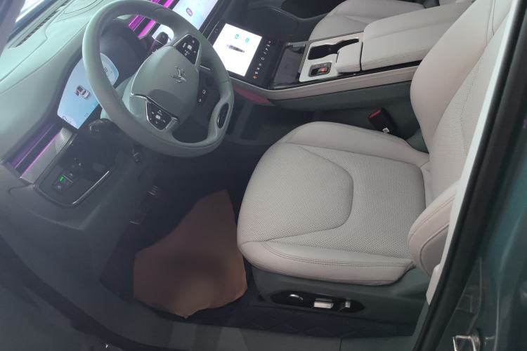 Used ARCFOX Alpha T 2023 480E Forest Edition 160kW Interior 2