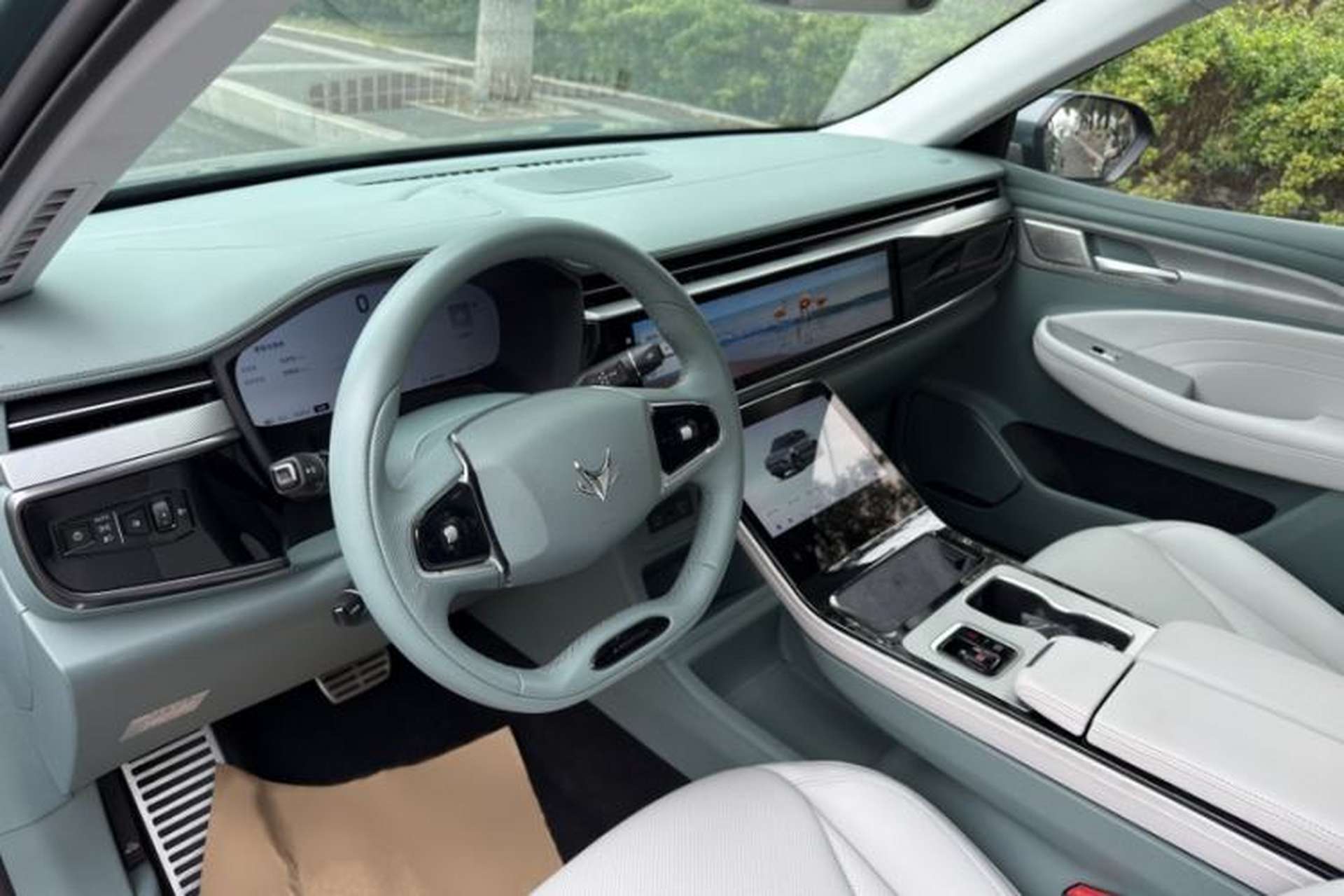 Used ARCFOX Alpha T 2023 480E Forest Edition 175kW Interior 3
