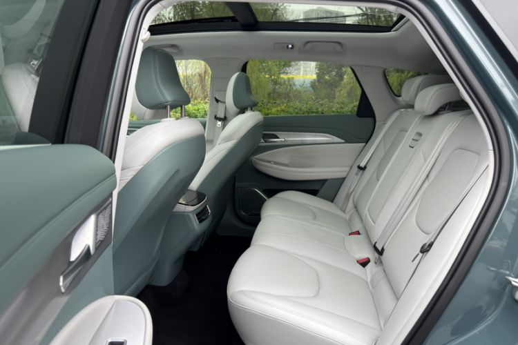 Used ARCFOX Alpha T 2023 480E Forest Edition 175kW Interior 4