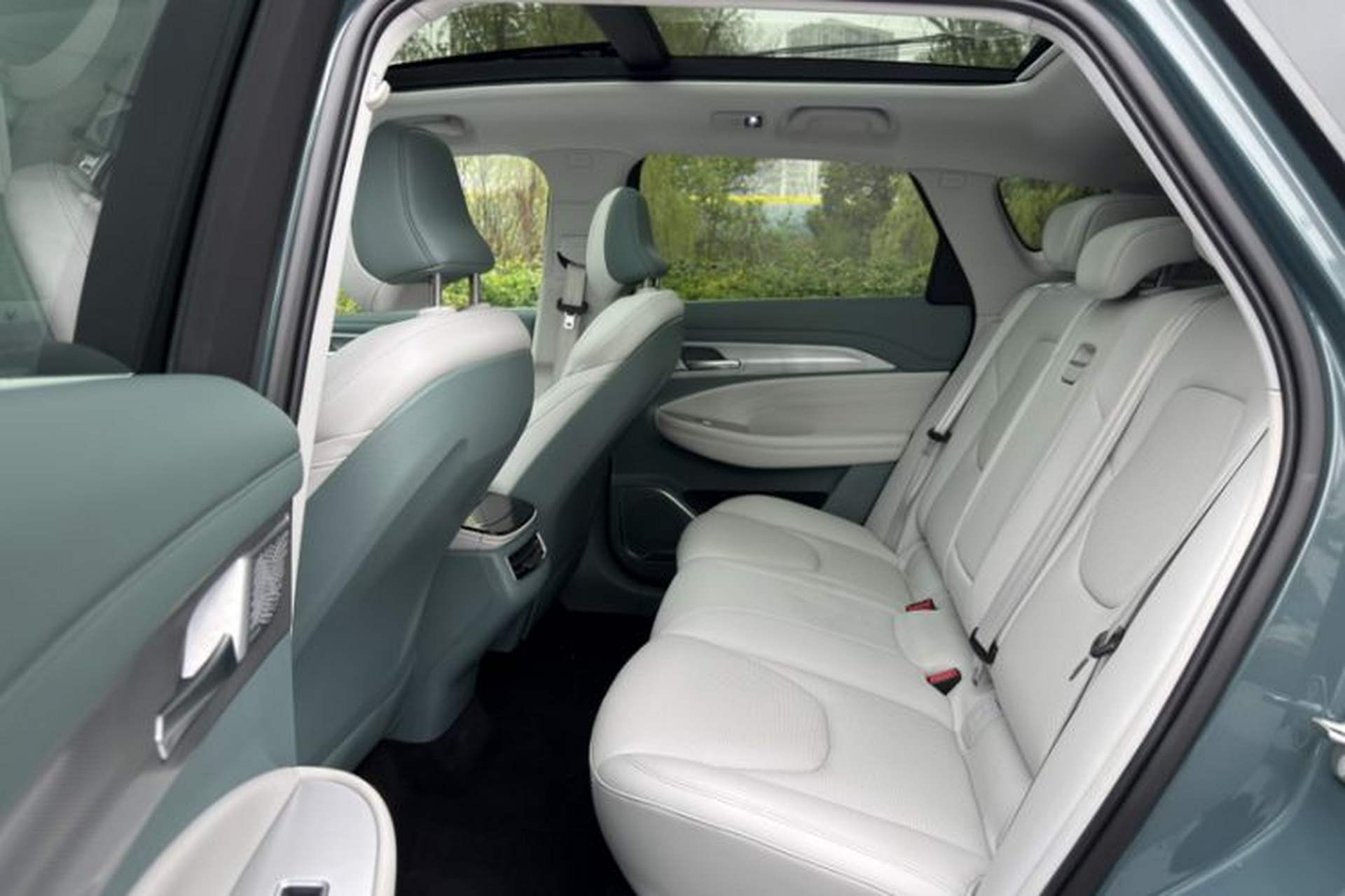 Used ARCFOX Alpha T 2023 480E Forest Edition 175kW Interior 4