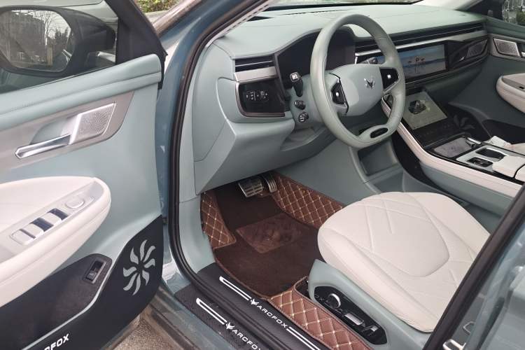 Used ARCFOX Alpha T 2023 688E+ Forest Edition 160kW Driver Seat