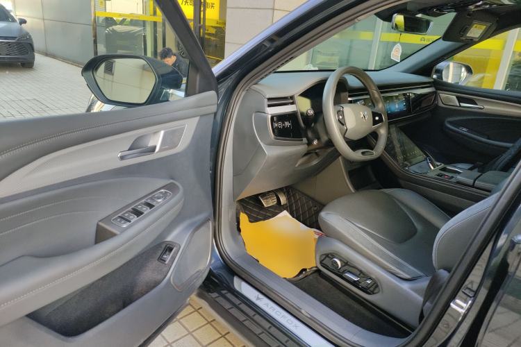 Used ARCFOX Alpha T 2023 480E Forest Edition 160kW Driver Seat
