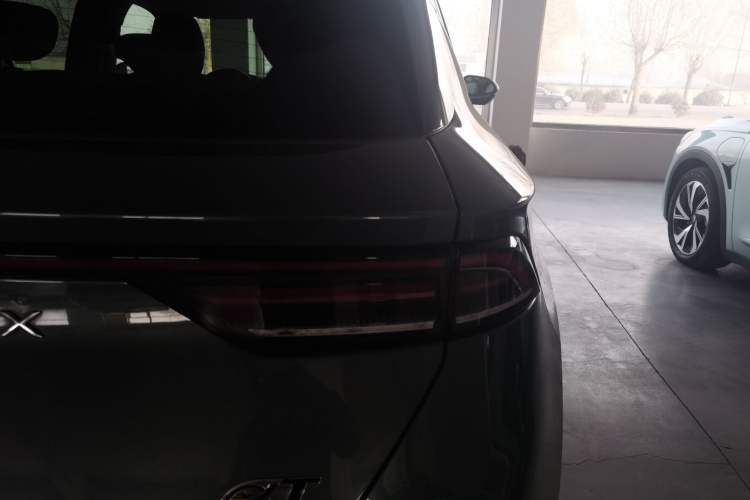 Used ARCFOX Alpha T 2023 688E+ Forest Edition 175kW Exterior 3