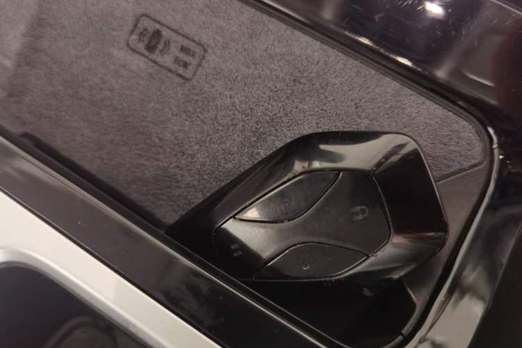 Used ARCFOX Alpha T 2023 688E+ Forest Edition 175kW Interior 1
