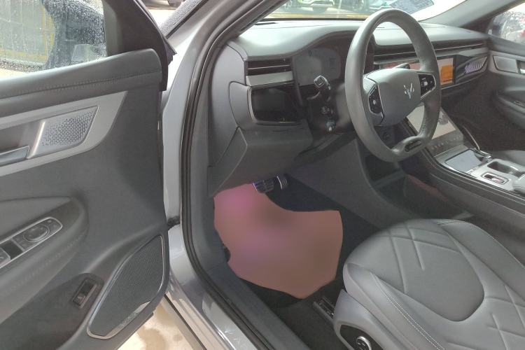 Used ARCFOX Alpha T 2023 688E+ Forest Edition 160kW Interior 3