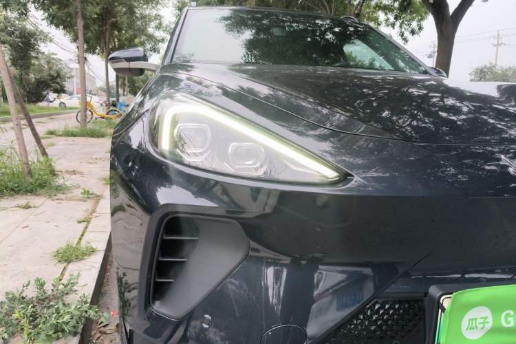Used ARCFOX Alpha T 2023 480E Forest Edition 175kW Right Front Headlight