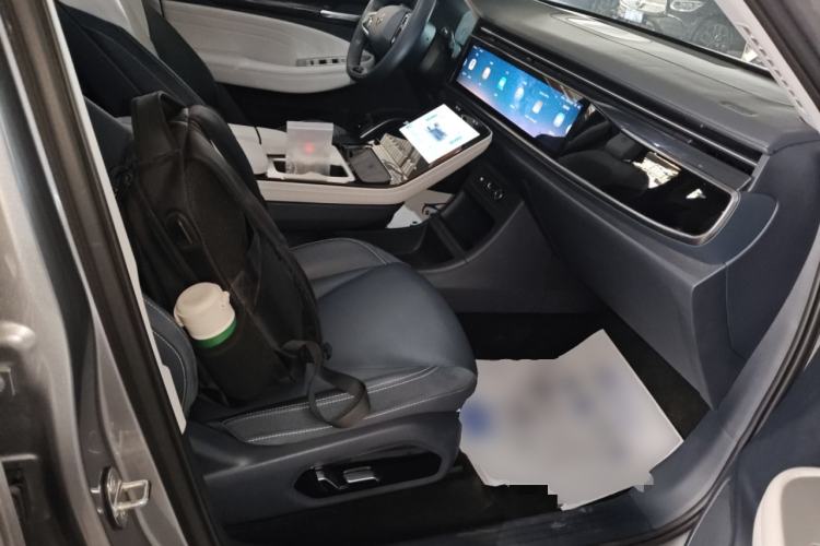Used ARCFOX Alpha T 2023 480E Forest Edition 160kW Right Front Seat