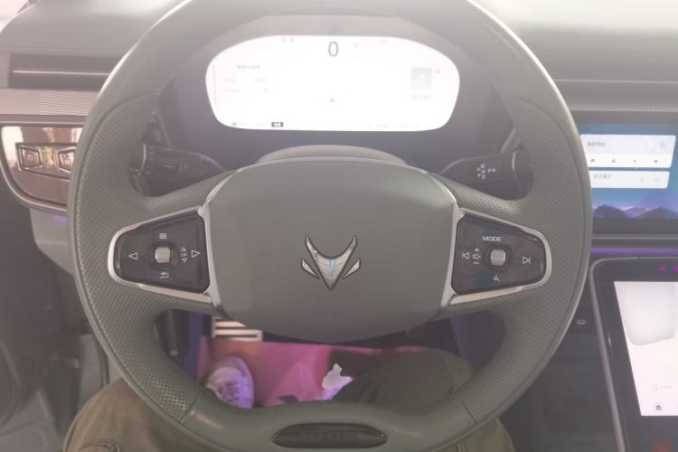 Used ARCFOX Alpha T 2023 688E+ Forest Edition 175kW Steering Wheel