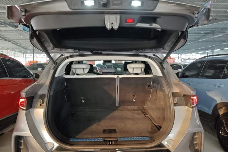 Used ARCFOX Alpha T 2023 480E Forest Edition 160kW Trunk