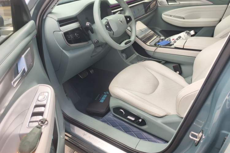 Used ARCFOX Alpha T 2023 480E Forest Edition 160kW Driver Seat