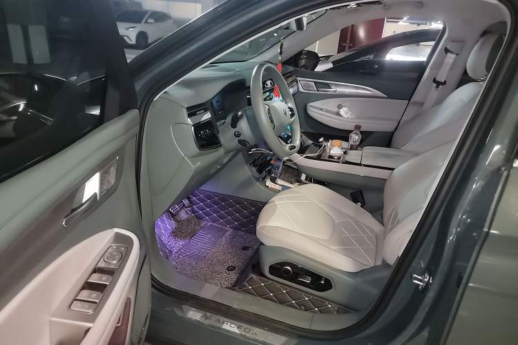 Used ARCFOX Alpha T 2023 688E+ Forest Edition 160kW Driver Seat