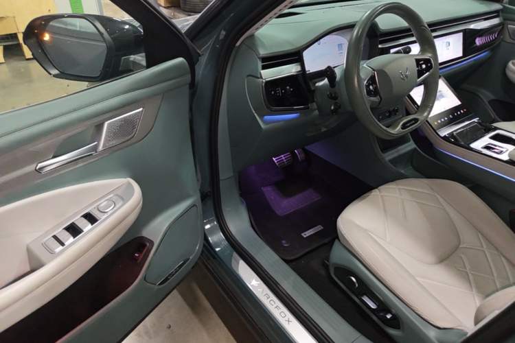 Used ARCFOX Alpha T 2023 688E+ Forest Edition 160kW Driver Seat