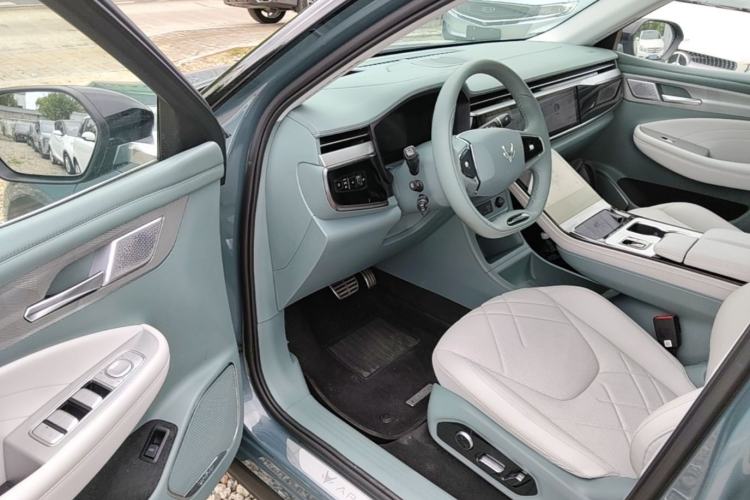 Used ARCFOX Alpha T 2023 688E+ Forest Edition 160kW Driver Seat