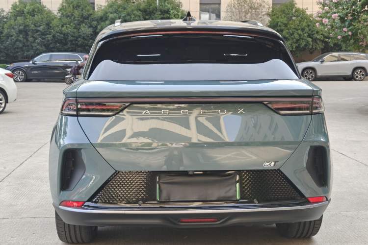Used ARCFOX Alpha T 2023 688E+ Forest Edition 160kW Exterior 6