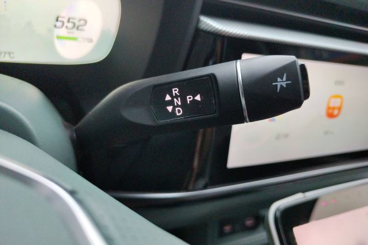 Used ARCFOX Alpha T 2023 688E+ Forest Edition 160kW Gear Lever