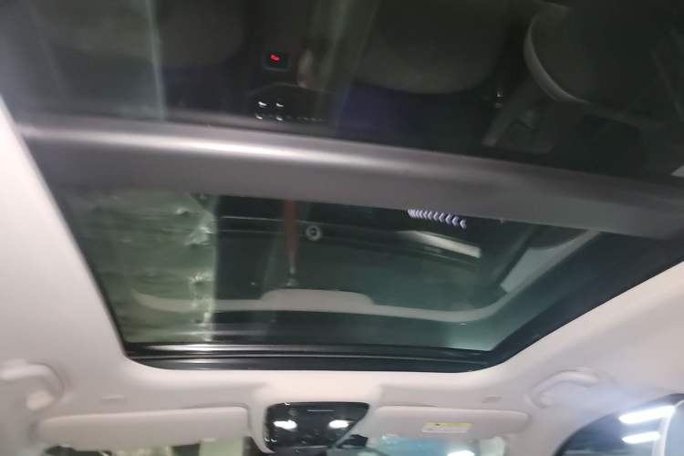 Used ARCFOX Alpha T 2023 688E+ Forest Edition 160kW Headliner