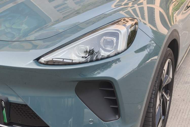 Used ARCFOX Alpha T 2023 688E+ Forest Edition 160kW Left Front Headlight