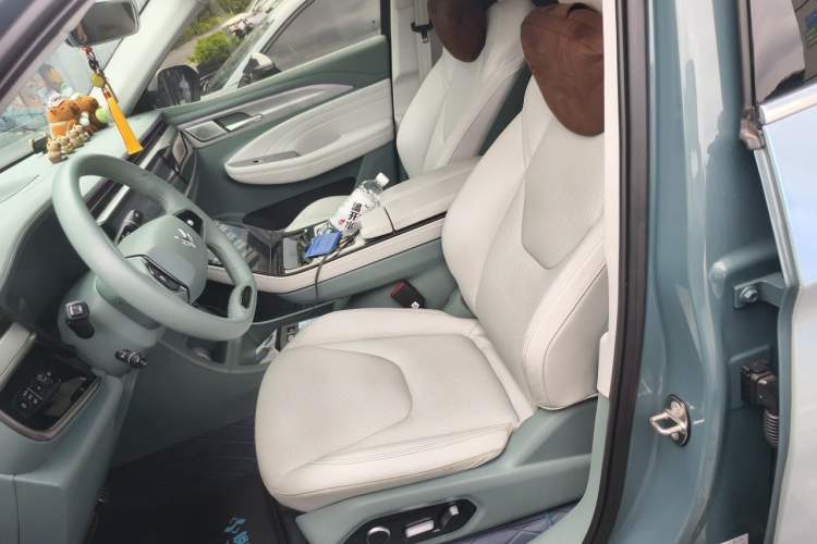 Used ARCFOX Alpha T 2023 480E Forest Edition 160kW Left Front Seat