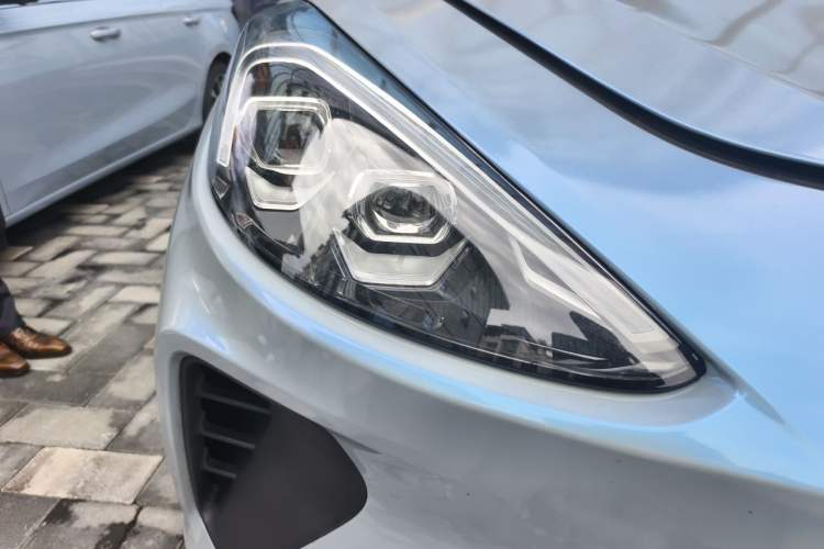 Used ARCFOX Alpha T 2023 480E Forest Edition 160kW Right Front Headlight