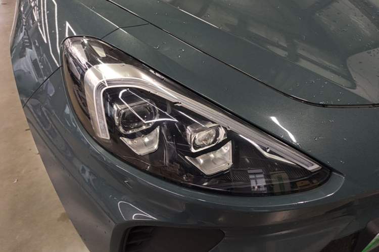 Used ARCFOX Alpha T 2023 688E+ Forest Edition 160kW Right Front Headlight