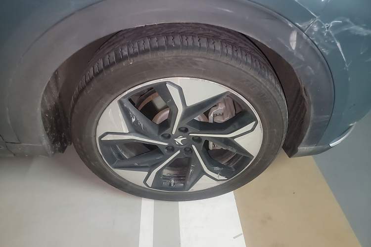Used ARCFOX Alpha T 2023 688E+ Forest Edition 160kW Right Front Wheel Hub