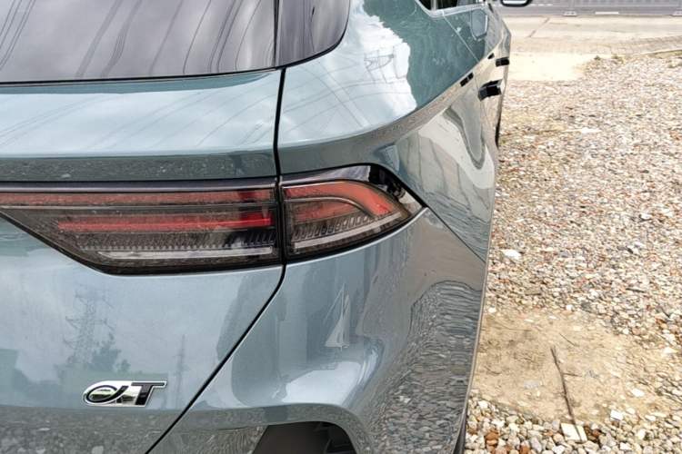 Used ARCFOX Alpha T 2023 688E+ Forest Edition 160kW Right Rear Taillight