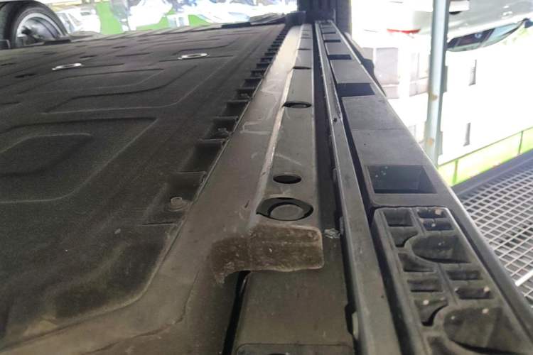 Used ARCFOX Alpha T 2023 688E+ Forest Edition 160kW Right Side Sill
