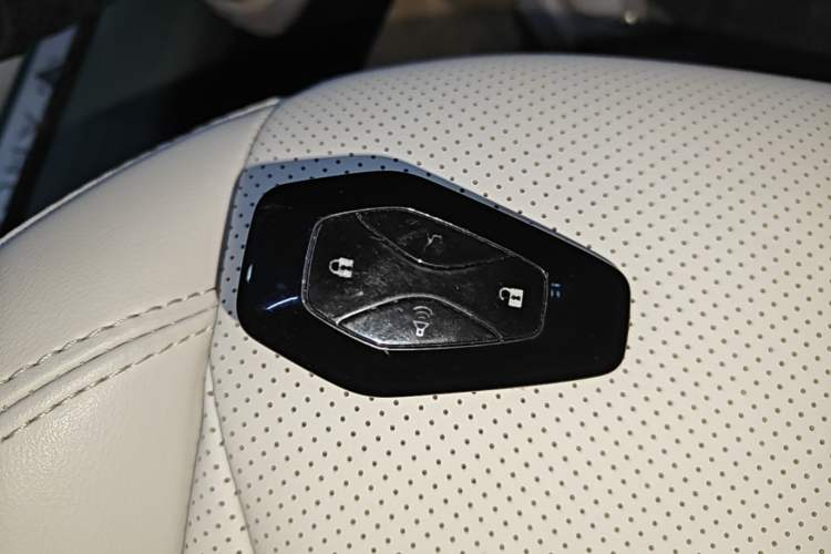 Used ARCFOX Alpha T 2023 480E Forest Edition 175kW Vehicle Key