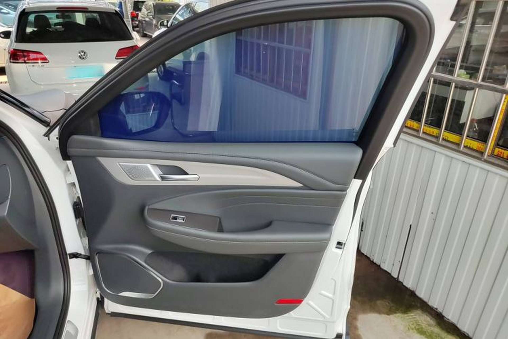 Used ARCFOX Alpha T 2023 688E+ Forest Edition 160kW Interior 5