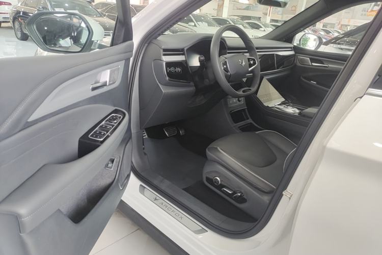 Used ARCFOX Alpha T 2023 480 Forest Edition 175kW Driver Seat
