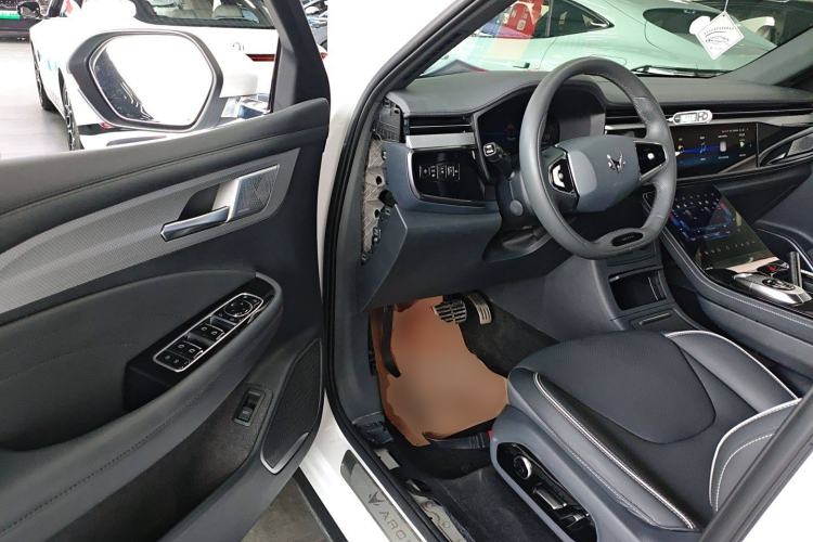 Used ARCFOX Alpha T 2023 480 Forest Edition 175kW Driver Seat