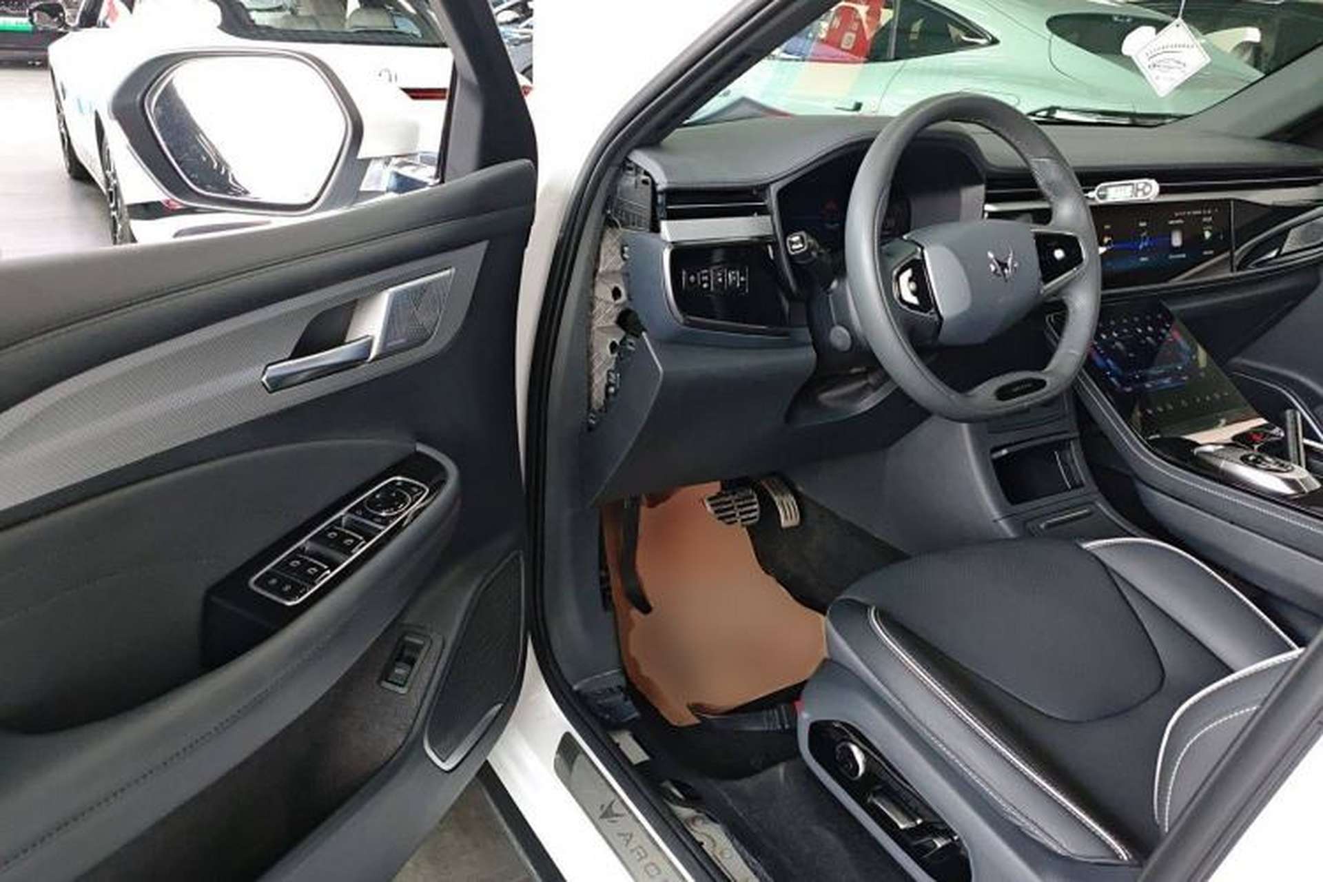 Used ARCFOX Alpha T 2023 480 Forest Edition 175kW Driver Seat