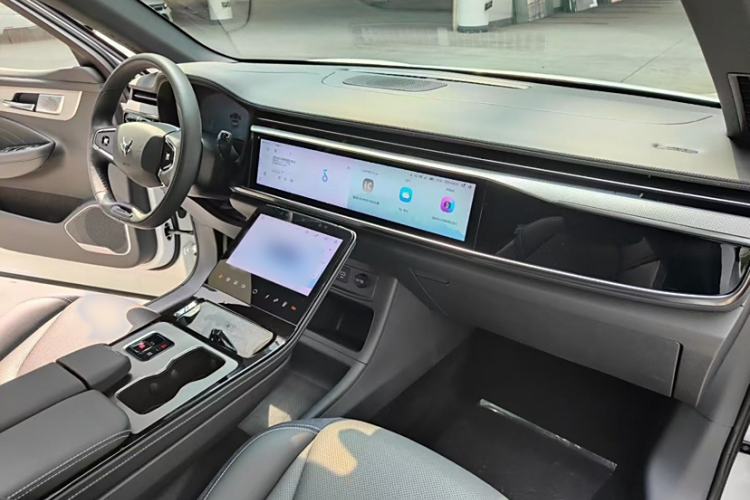 Used ARCFOX Alpha T 2023 480E Forest Edition 175kW Interior 12