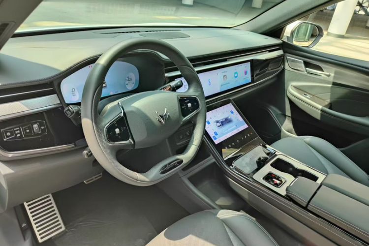 Used ARCFOX Alpha T 2023 480E Forest Edition 175kW Interior 13