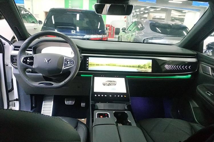 Used ARCFOX Alpha T 2023 688E+ Forest Edition 160kW Interior 2