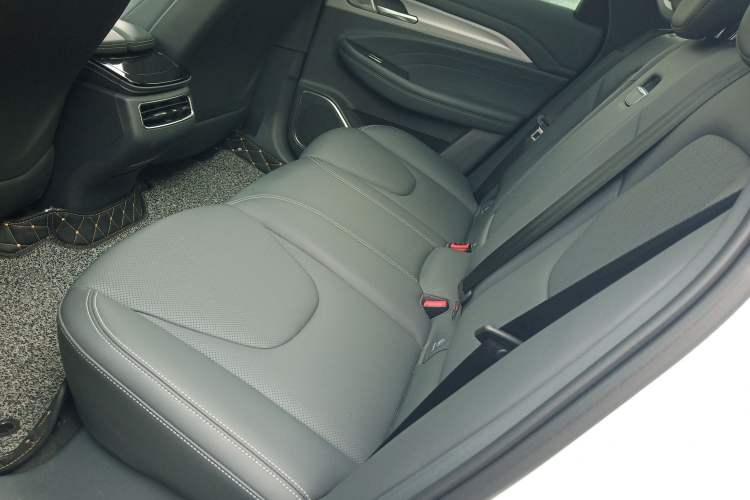 Used ARCFOX Alpha T 2023 480E Forest Edition 175kW Interior 4