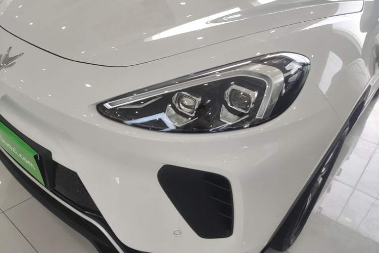 Used ARCFOX Alpha T 2023 480 Forest Edition 175kW Left Front Headlight