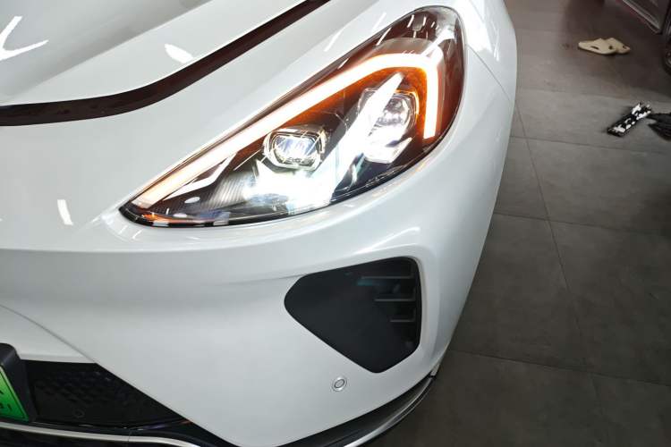 Used ARCFOX Alpha T 2023 480 Forest Edition 175kW Left Front Headlight