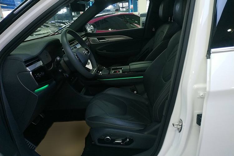 Used ARCFOX Alpha T 2023 688E+ Forest Edition 160kW Left Front Seat